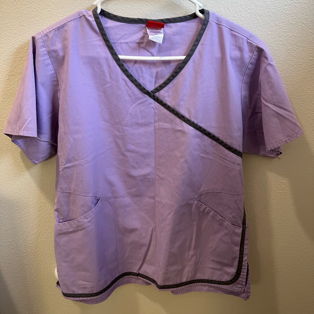 Dickies uniform scrub top‎ size small